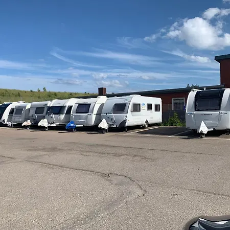 Hobby De Luxe Caravan בית נופש *